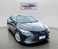 2020 Toyota Camry HYBRID Sedan Automatic - Image 2