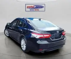 2020 Toyota Camry HYBRID Sedan Automatic - Image 4