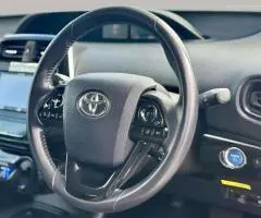 2019 Toyota Prius HYBRID Sedan Automatic - Image 8