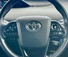 2019 Toyota Prius HYBRID Sedan Automatic - Image 9