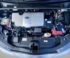 2019 Toyota Prius HYBRID Sedan Automatic - Image 17