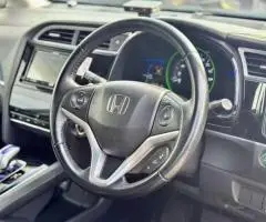 2016 Honda Fit SHUTTLE Station Wagon Automatic - Image 11