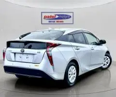 2019 Toyota Prius HYBRID Sedan Automatic - Image 7