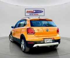 2011 Volkswagen Polo CROSS / Sporty Orange Hatchback Automatic - Image 7