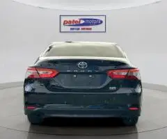 2018 Toyota Camry HYBRID Sedan Automatic - Image 6