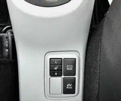 2014 Toyota Aqua S Hybrid Push Start Hatchback Automatic - Image 9